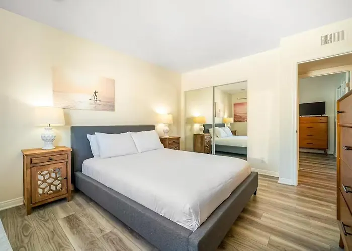 Charming Home Just Steps From The Beach 2 Bedroom, Private Back Patio, & Free Wifi
